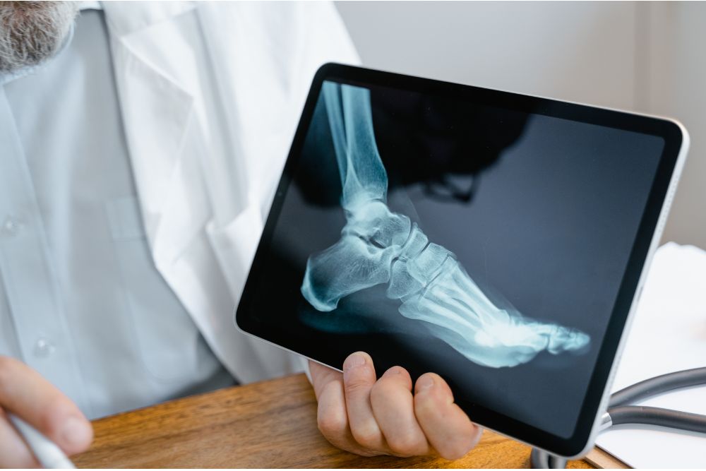 Patna Orthopedic Doctor at Mediversal Multi Super Specialty Hospital: Signs You Shouldn't Ignore